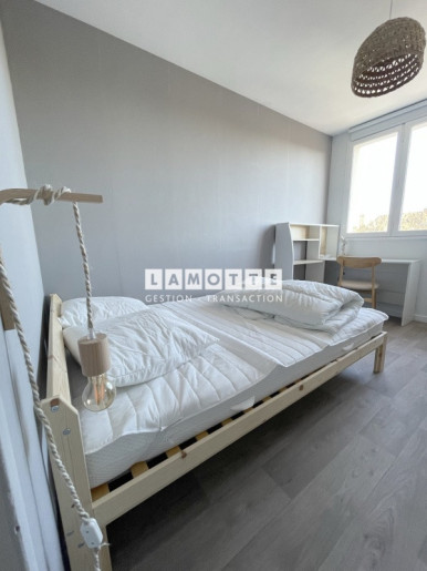 Appartement à louer 4 pièces - 69 m²