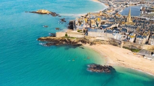 Terrain + Maison neuve de 200&nbsp;m² à Saint-Malo